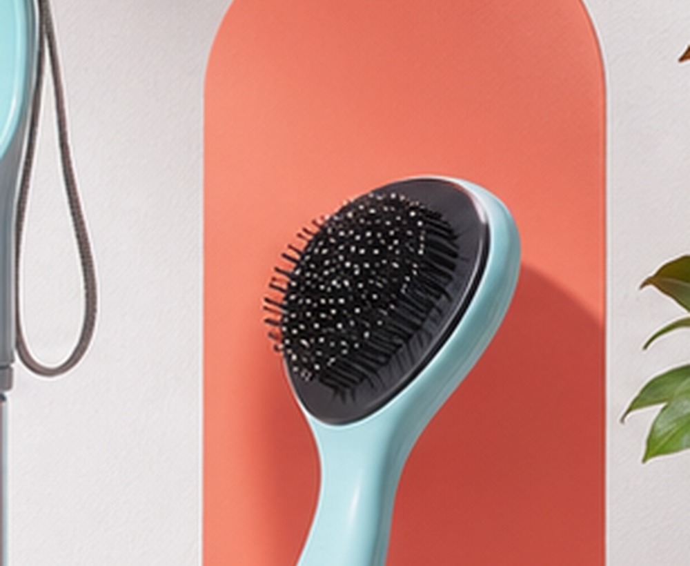 Fresh Coat Grooming Brush